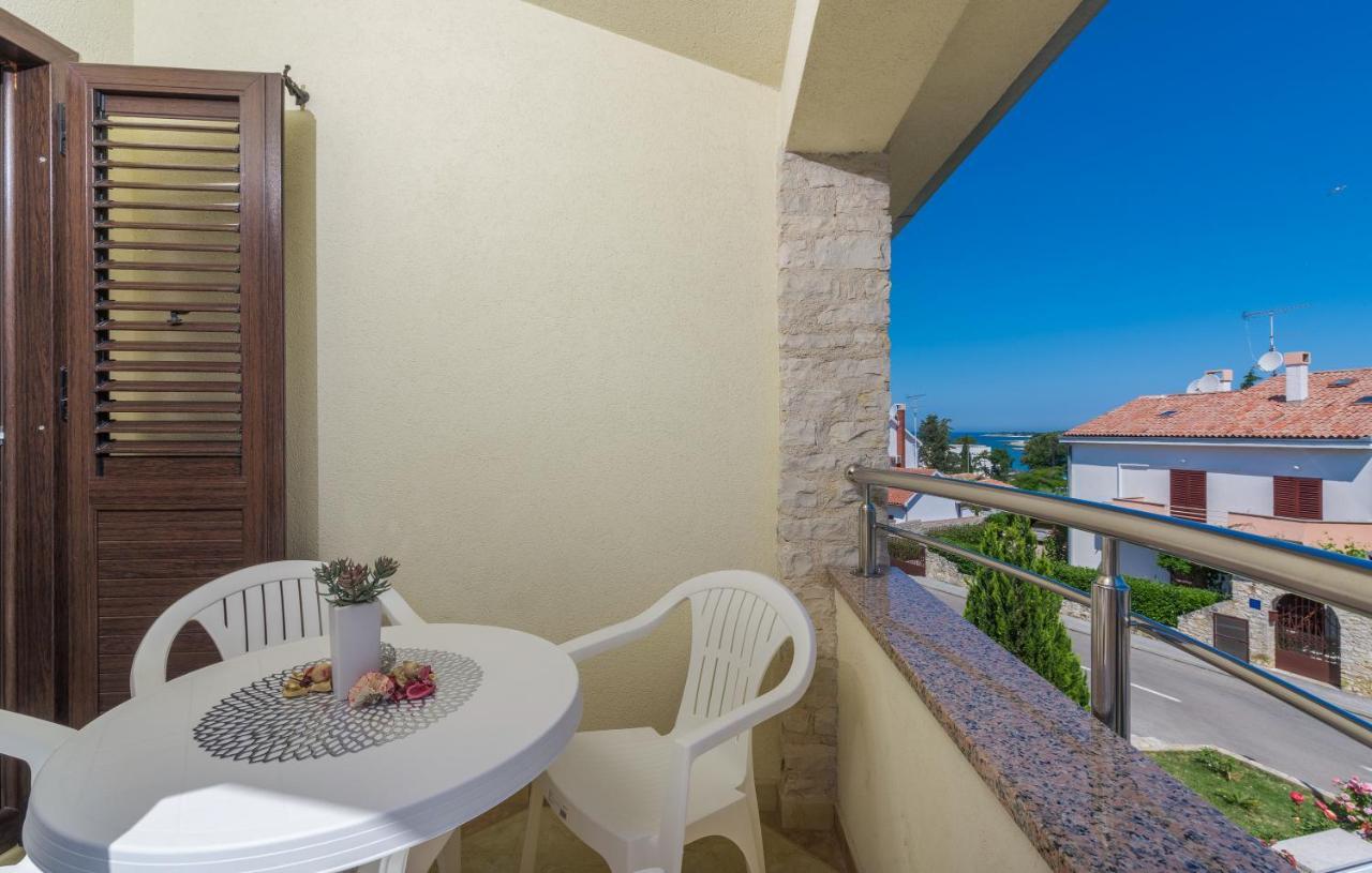 Apartmani Lorena Porec Exterior photo